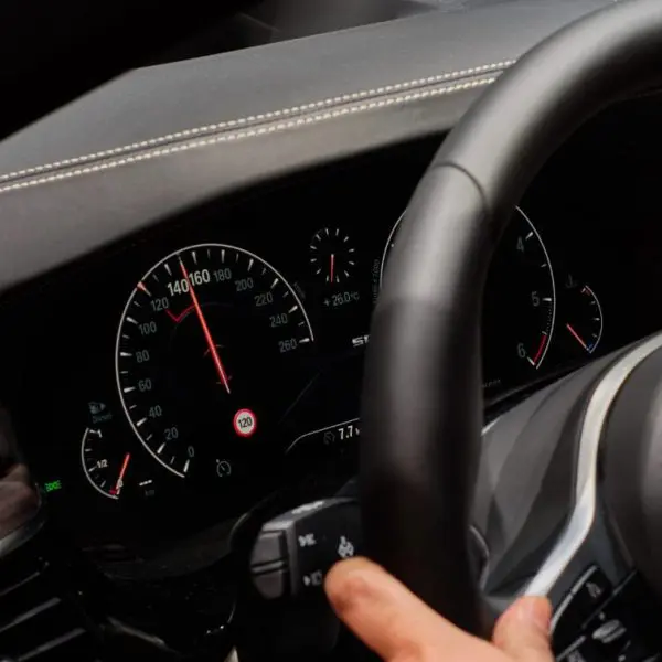 tableau-de-bord-voiture